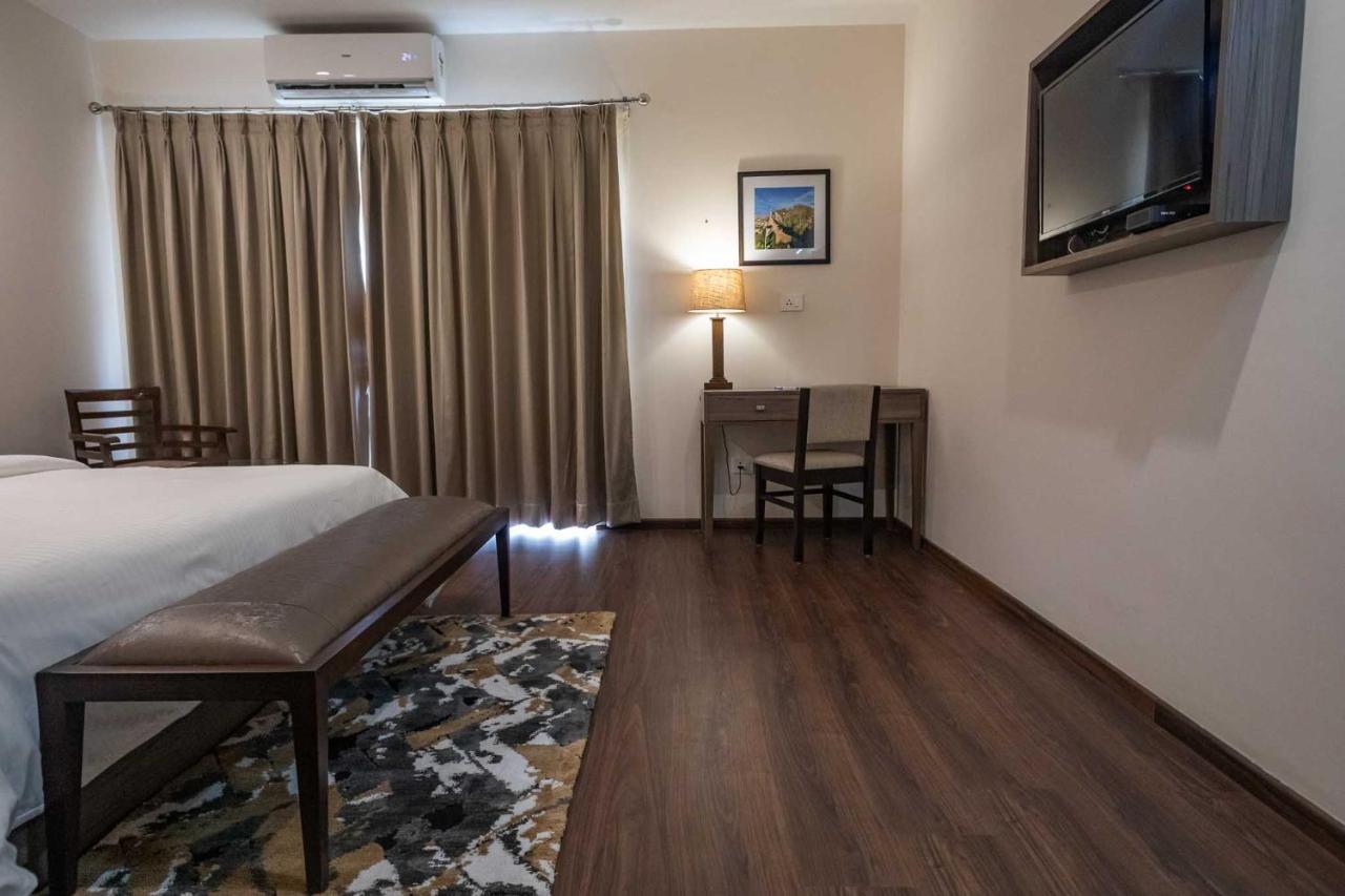 Hotel Alaya Дехрадун Экстерьер фото